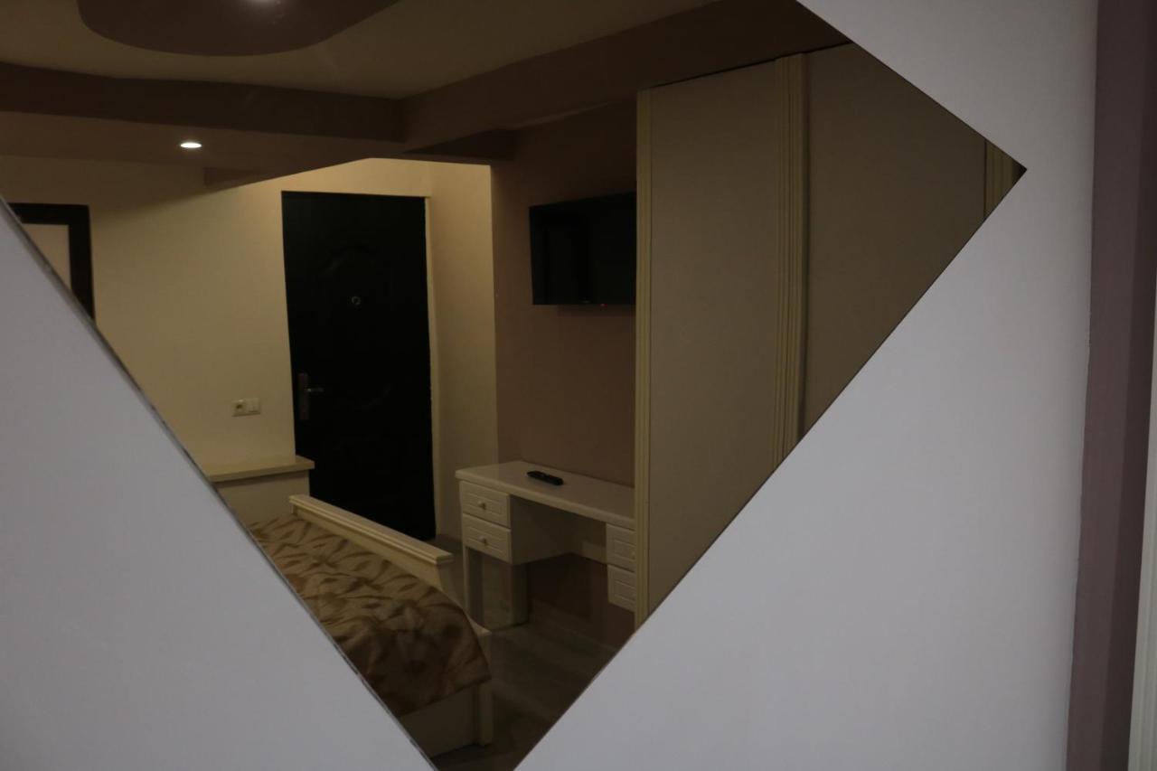 Kai Hotel Bar Tbilisi ภายนอก รูปภาพ