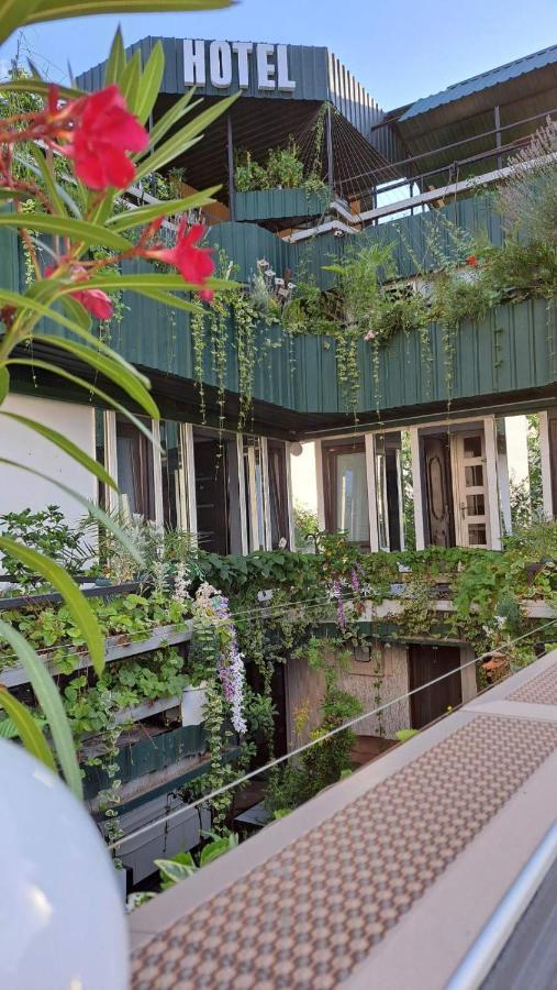 Kai Hotel Bar Tbilisi ภายนอก รูปภาพ